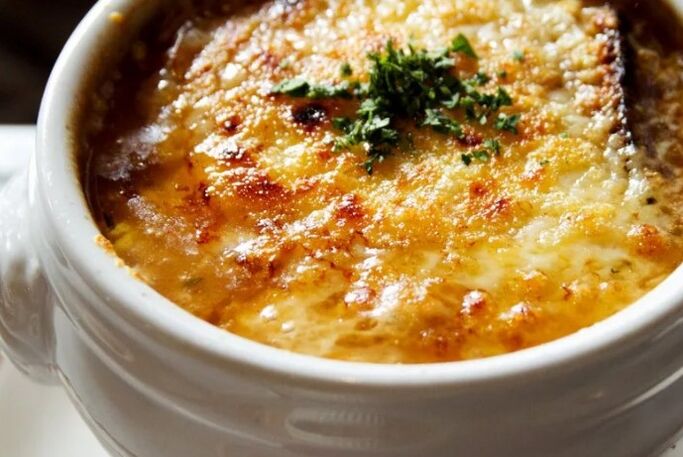 Zupa cebulowa